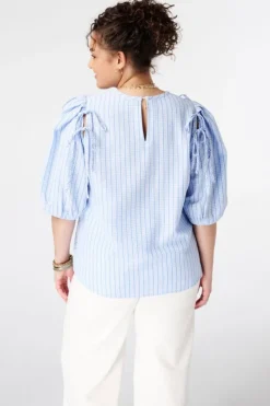 Blouse à carreaux avec manches bouffantes