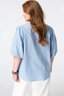Blouse à carreaux avec manches bouffantes