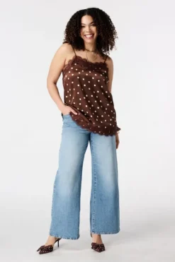 Blouse à pois avec dentelle