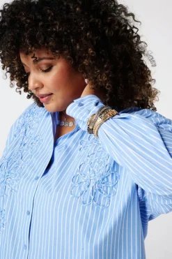 Blouse rayée avec broderie