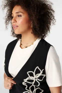 Gilet court avec broderie