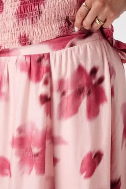Jupe satinée à imprimé floral