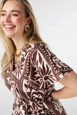 Robe avec ceinture
