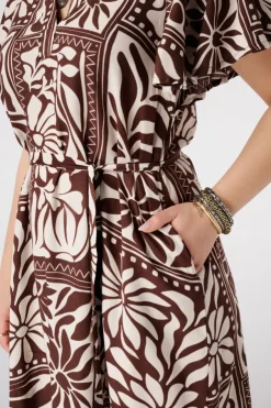 Robe avec ceinture