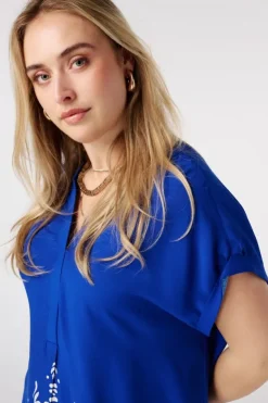 Robe à encolure en V