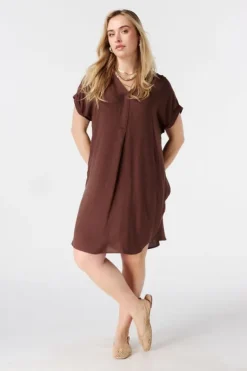 Robe à encolure en V