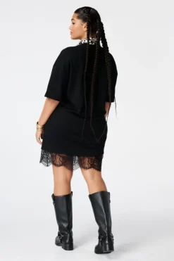 Robe oversize avec dentelle