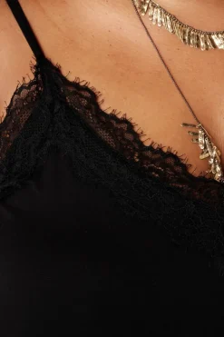 Top avec dentelle