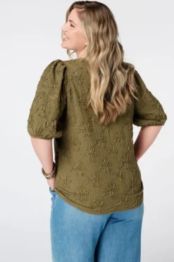 Top avec structure florale