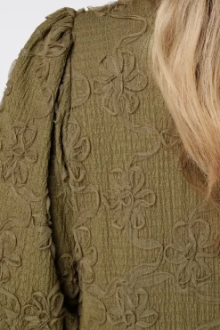Top avec structure florale