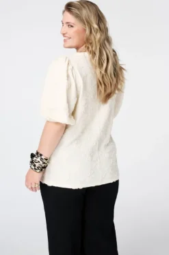Top avec structure florale