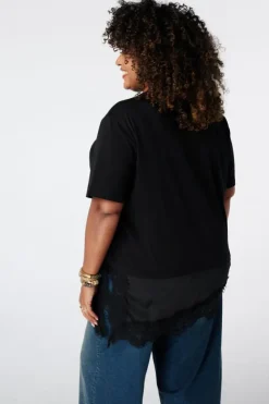 T shirt avec dentelle